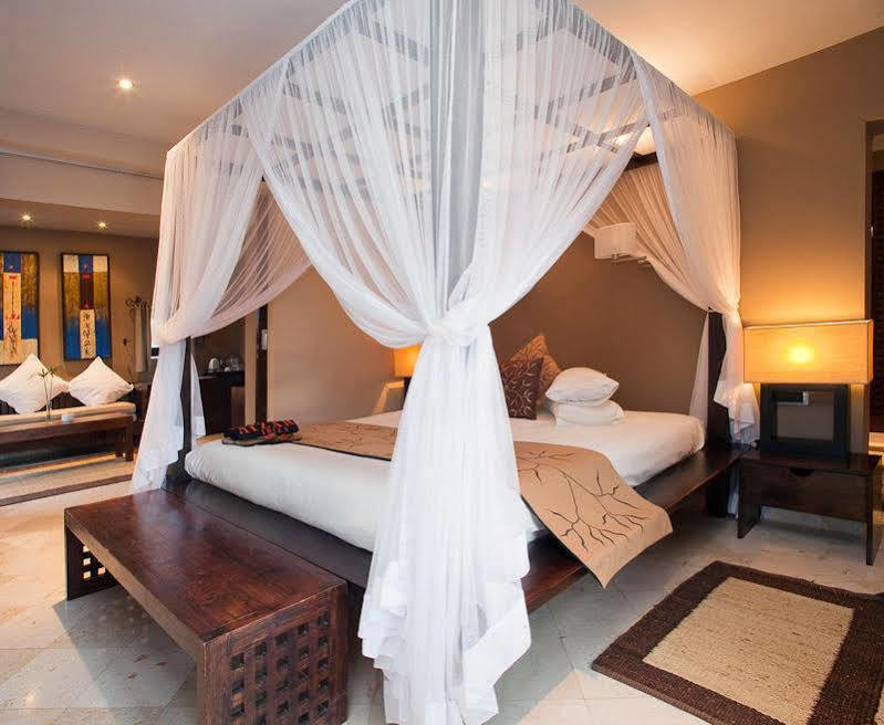 Agroturismo Atzaro Santa Eularia des Riu Exteriör bild