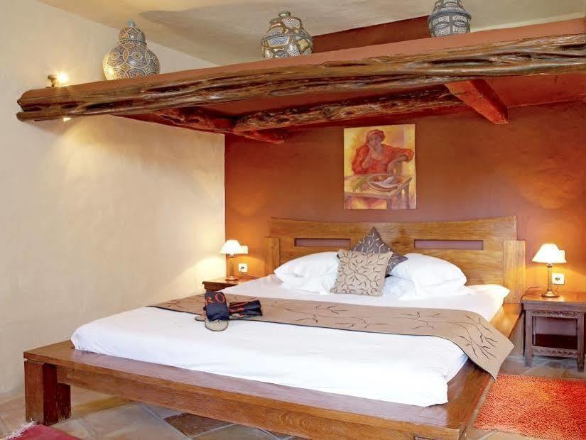 Agroturismo Atzaro Santa Eularia des Riu Exteriör bild