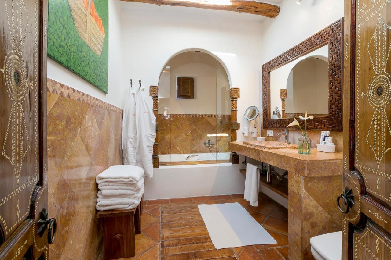Agroturismo Atzaro Santa Eularia des Riu Exteriör bild