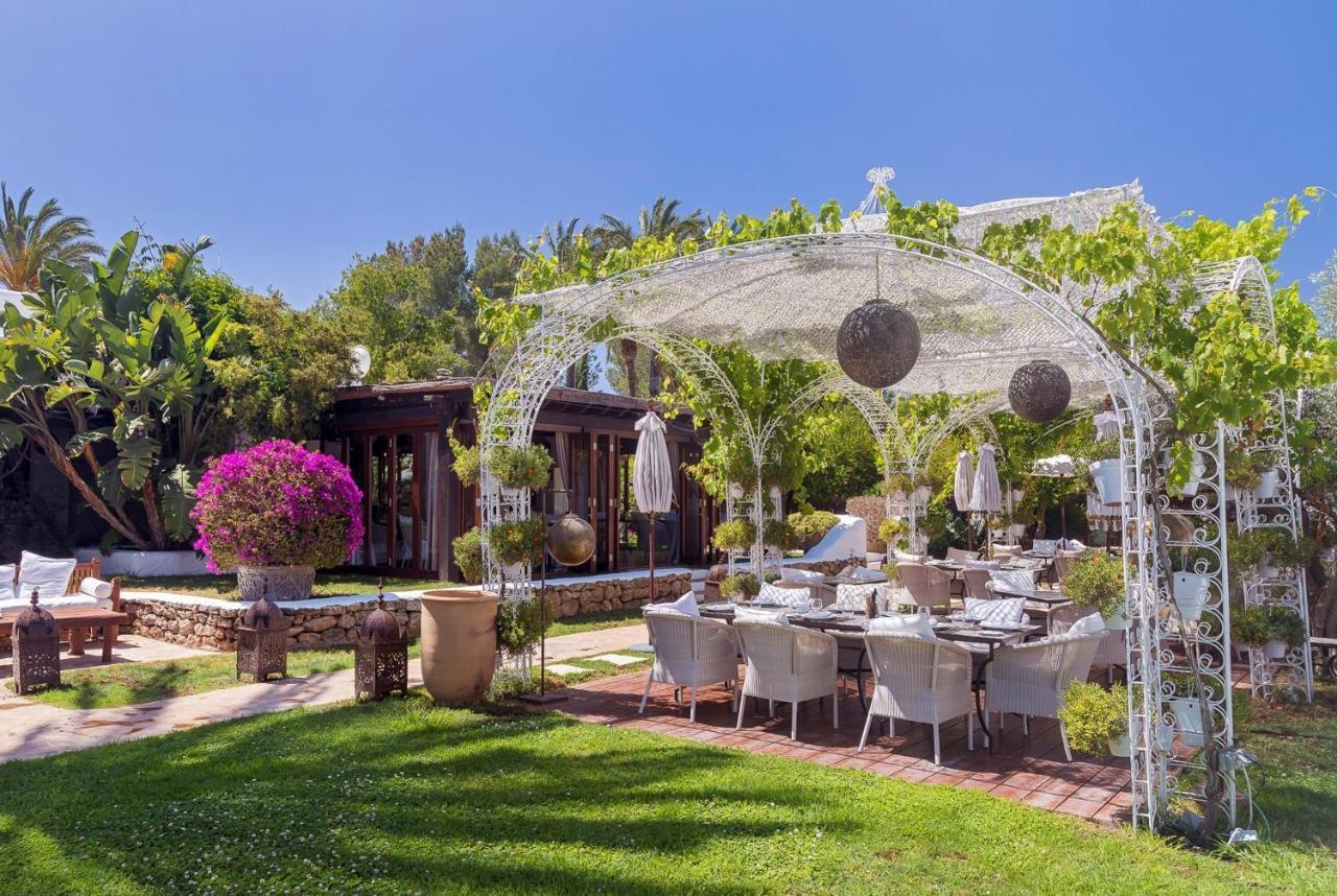 Agroturismo Atzaro Santa Eularia des Riu Exteriör bild
