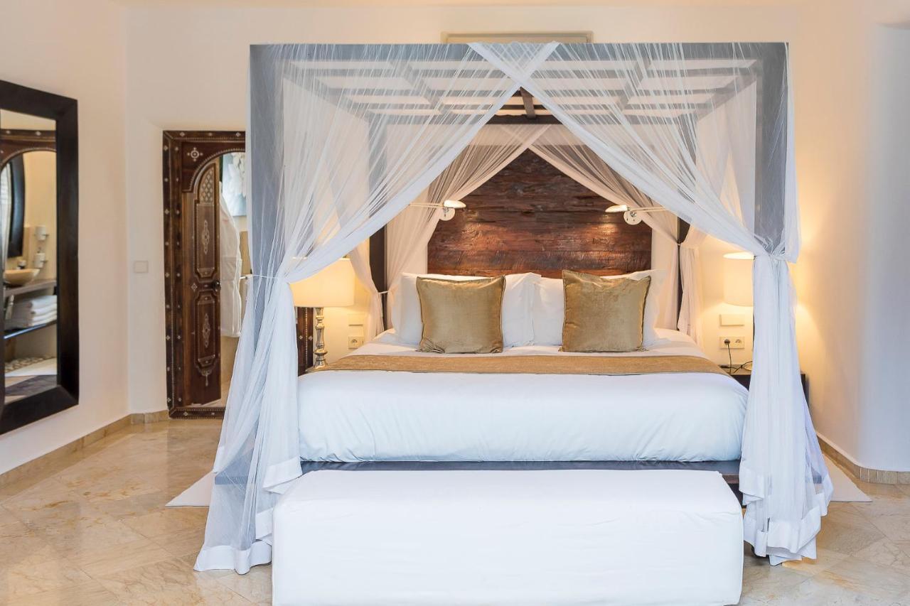 Agroturismo Atzaro Santa Eularia des Riu Exteriör bild