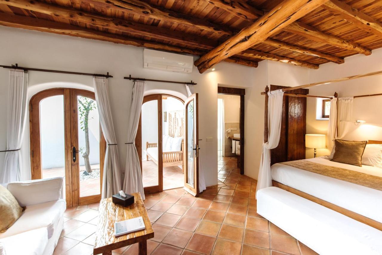 Agroturismo Atzaro Santa Eularia des Riu Exteriör bild