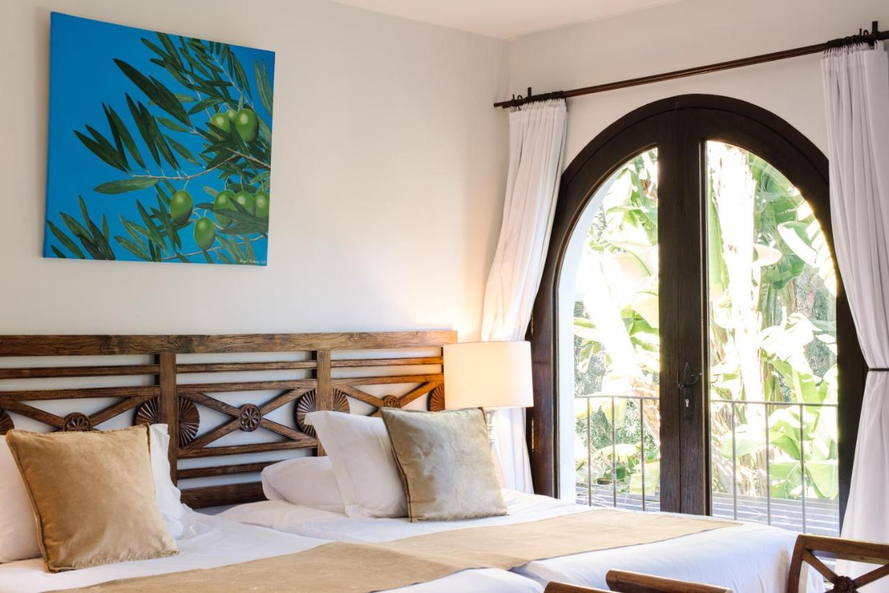 Agroturismo Atzaro Santa Eularia des Riu Exteriör bild