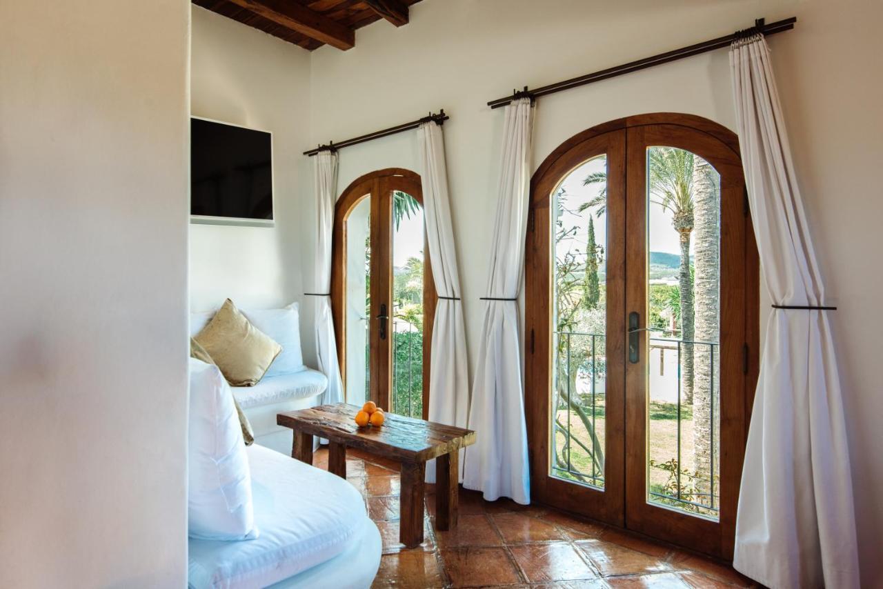 Agroturismo Atzaro Santa Eularia des Riu Exteriör bild